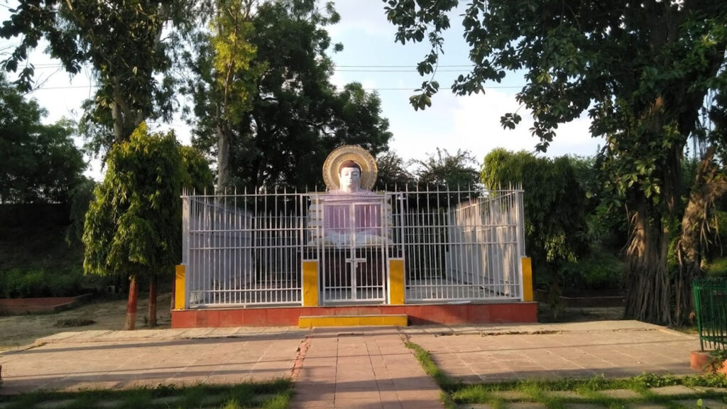 Gautam Buddha Park Lucknow: Timings, Entry Fee, & Location