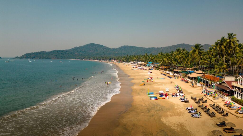 Palolem Beach, Goa, India (Things to do, Location, Activities, Night Life, Images & Facts)